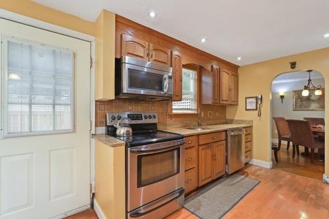 36 Bartlett Rd, Randolph, MA 02368 photo 5