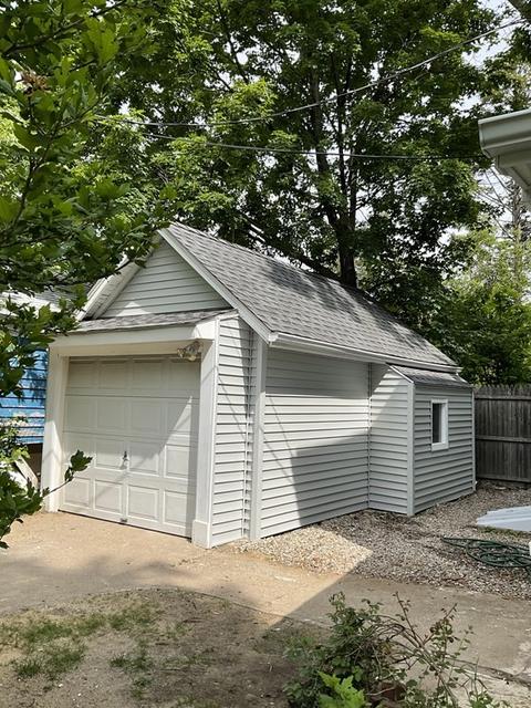 24 Ina St, Springfield, MA 01109 photo 3