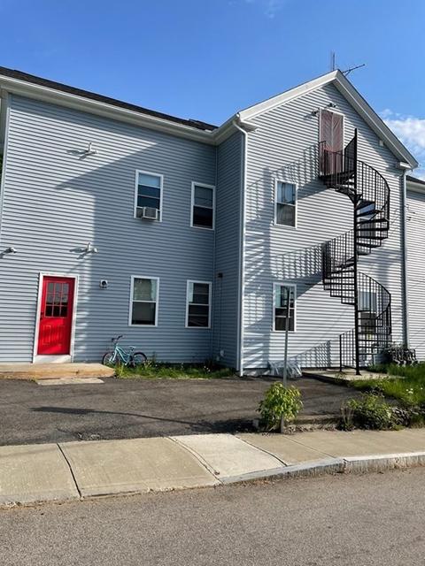 21 Mechanic St, Webster, MA 01570 photo 2