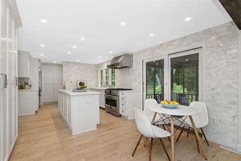 115 Brook Rd, Sharon, MA 02067 photo 4