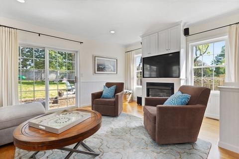 11 Williams St, Hingham, MA 02043 photo 5