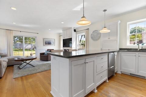 11 Williams St, Hingham, MA 02043 photo 10