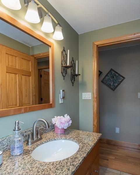 93 Glendale St, Chicopee, MA 01020 photo 24