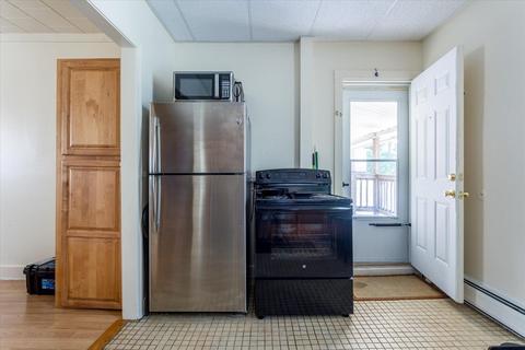 48 Pleasant St, Ware, MA 01082 photo 4