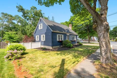 3 Lewis St, Reading, MA 01867 photo 2