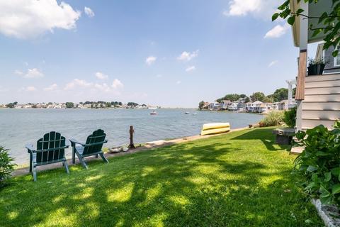 105 Hampton Cir, Hull, MA 02045 photo 24