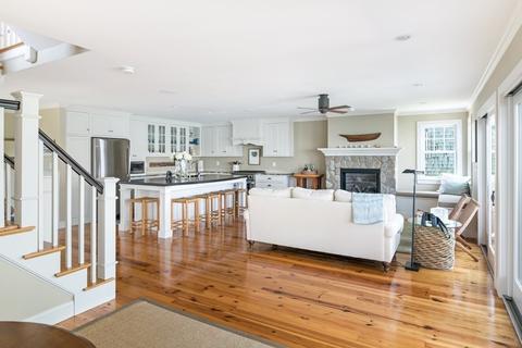 105 Hampton Cir, Hull, MA 02045 photo 8