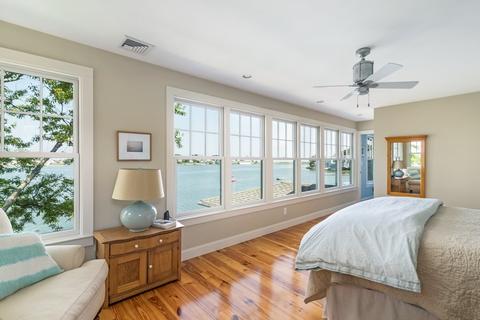 105 Hampton Cir, Hull, MA 02045 photo 10