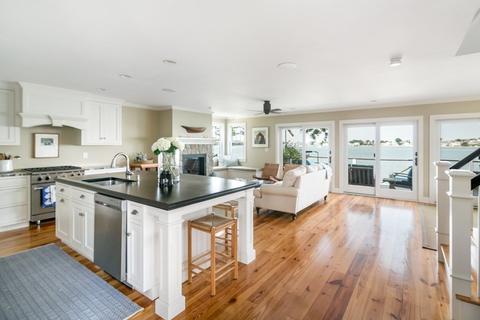 105 Hampton Cir, Hull, MA 02045 photo 6