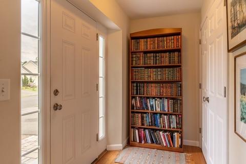 33 Treehouse Cir, Easthampton, MA 01027 photo 4