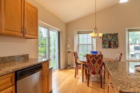 33 Treehouse Cir, Easthampton, MA 01027 photo 9