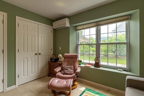 33 Treehouse Cir, Easthampton, MA 01027 photo 15