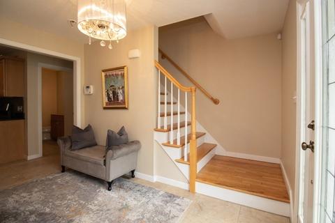 38 Barrington Dr, Springfield, MA 01129 photo 8