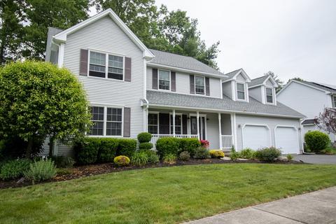 38 Barrington Dr, Springfield, MA 01129 photo 4