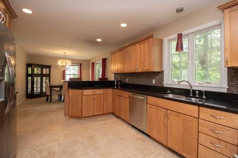38 Barrington Dr, Springfield, MA 01129 photo 21
