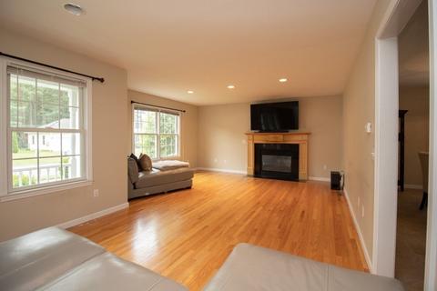38 Barrington Dr, Springfield, MA 01129 photo 12