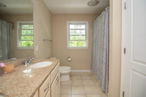 38 Barrington Dr, Springfield, MA 01129 photo 31