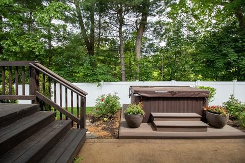 38 Barrington Dr, Springfield, MA 01129 photo 36