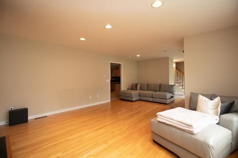 38 Barrington Dr, Springfield, MA 01129 photo 13