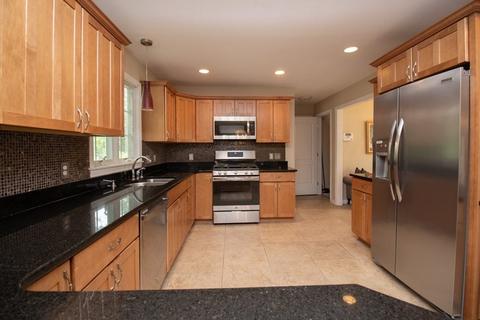 38 Barrington Dr, Springfield, MA 01129 photo 18