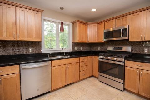 38 Barrington Dr, Springfield, MA 01129 photo 20