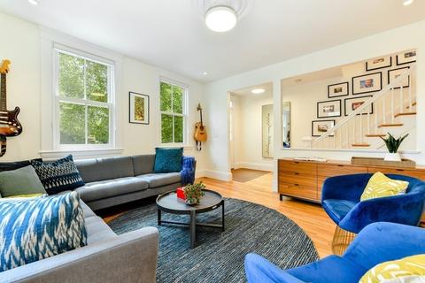 14 Wright St, Cambridge, MA 02138 photo 3