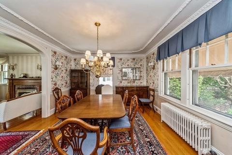 141 Coolidge Rd, Worcester, MA 01602 photo 9