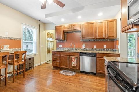 41 Mower St, Worcester, MA 01602 photo 6