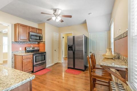 41 Mower St, Worcester, MA 01602 photo 9
