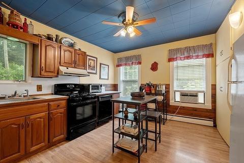 41 Harold St, Worcester, MA 01604 photo 3