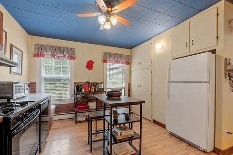 41 Harold St, Worcester, MA 01604 photo 6