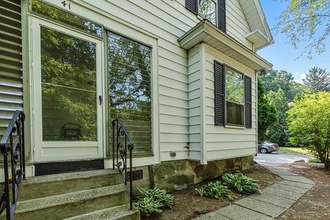 41 Harold St, Worcester, MA 01604 photo 2