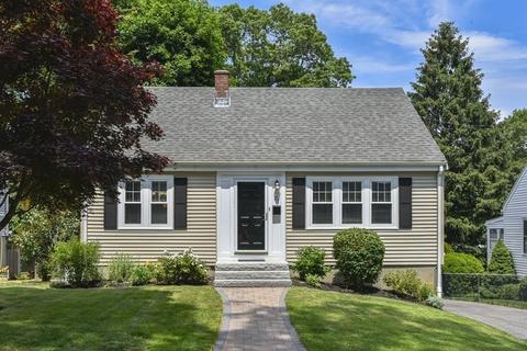 31 Pratt Ave, Dedham, MA 02026 photo 2