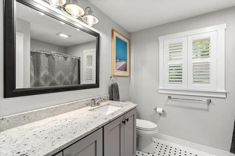 33 School St, Upton, MA 01568 photo 22