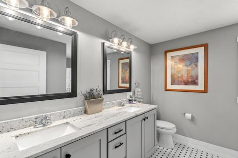 33 School St, Upton, MA 01568 photo 19