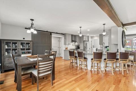 33 School St, Upton, MA 01568 photo 9