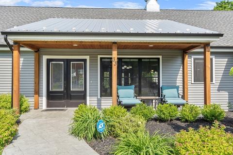 33 School St, Upton, MA 01568 photo 2