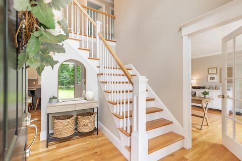 13 Thayer Rd, Mendon, MA 01756 photo 4