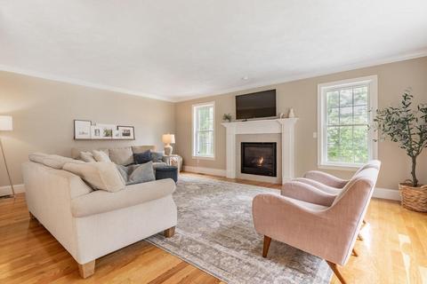 13 Thayer Rd, Mendon, MA 01756 photo 14