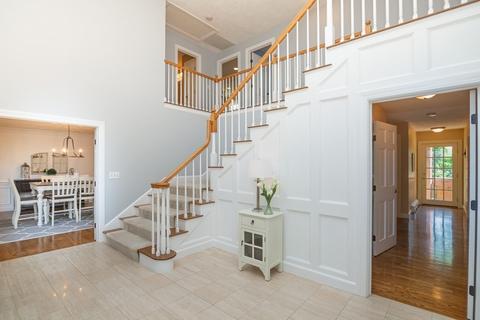 2 Windham Ln, Beverly, MA 01915 photo 2