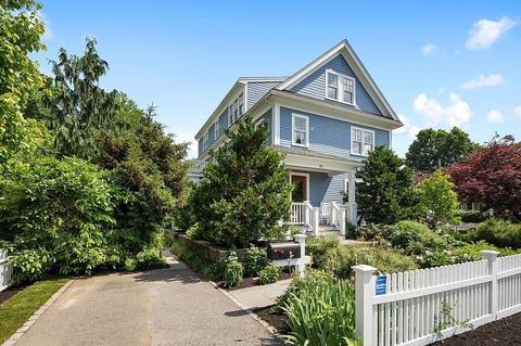 181 Everett St, Concord, MA 01742 photo 2