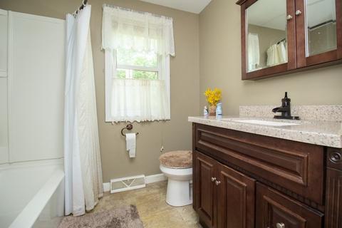 139 Fox Hill Rd, Springfield, MA 01118 photo 27