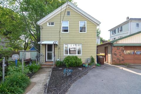 468 Montaup St, Fall River, MA 02724 photo 3