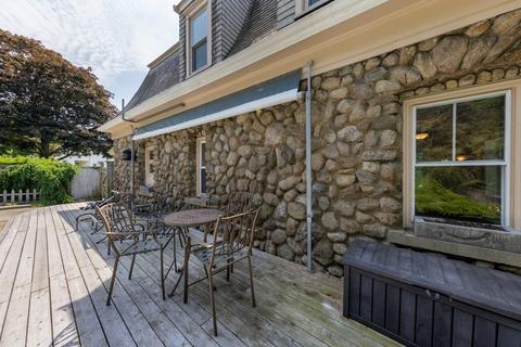 22 Taber St, Fairhaven, MA 02719 photo 6
