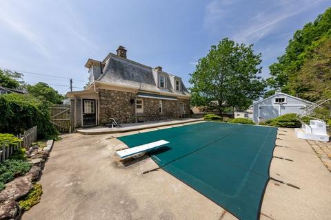 22 Taber St, Fairhaven, MA 02719 photo 4