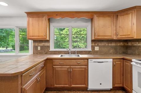 213 Centre St, Danvers, MA 01923 photo 32