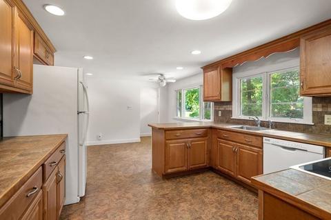 213 Centre St, Danvers, MA 01923 photo 31