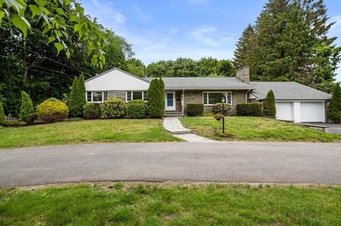213 Centre St, Danvers, MA 01923 photo 3