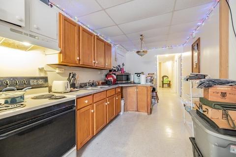 8 Maple St, Chicopee, MA 01020 photo 32