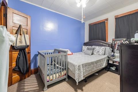 8 Maple St, Chicopee, MA 01020 photo 16